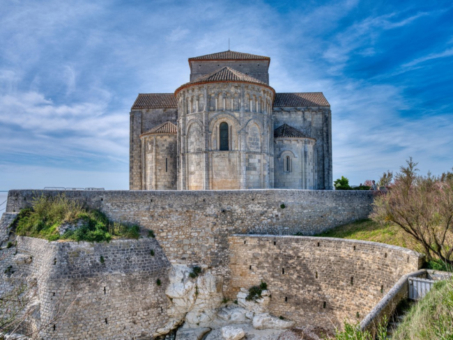Talmont Church by Alastair Bell